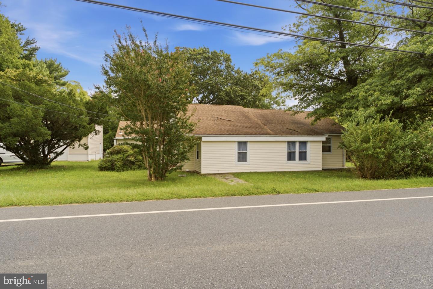 584 Clayton Rd — photo