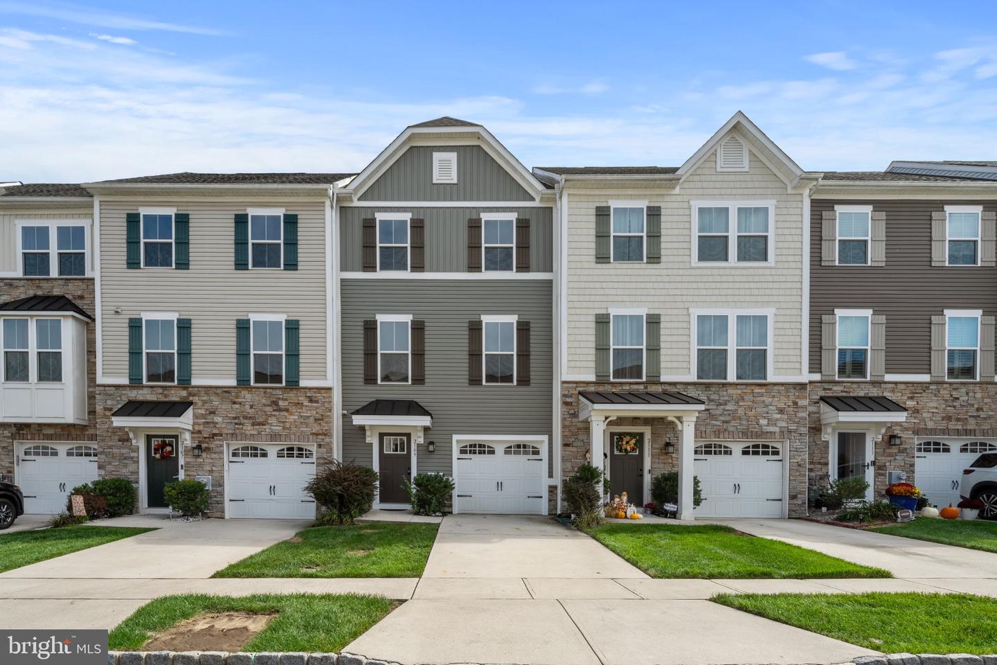 2109 Lamington Ct — photo