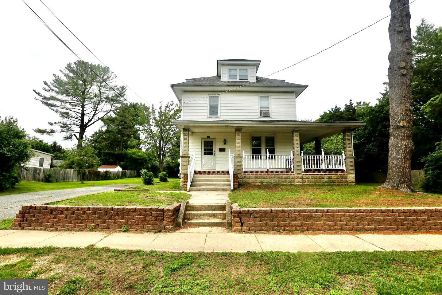 107-11 Cornell Rd — photo