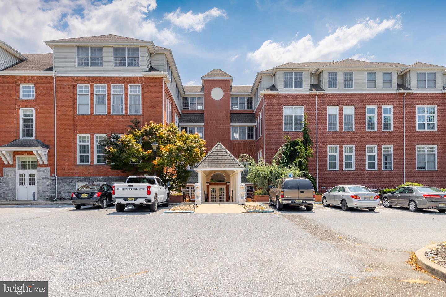 100 Aura Rd #311 — photo