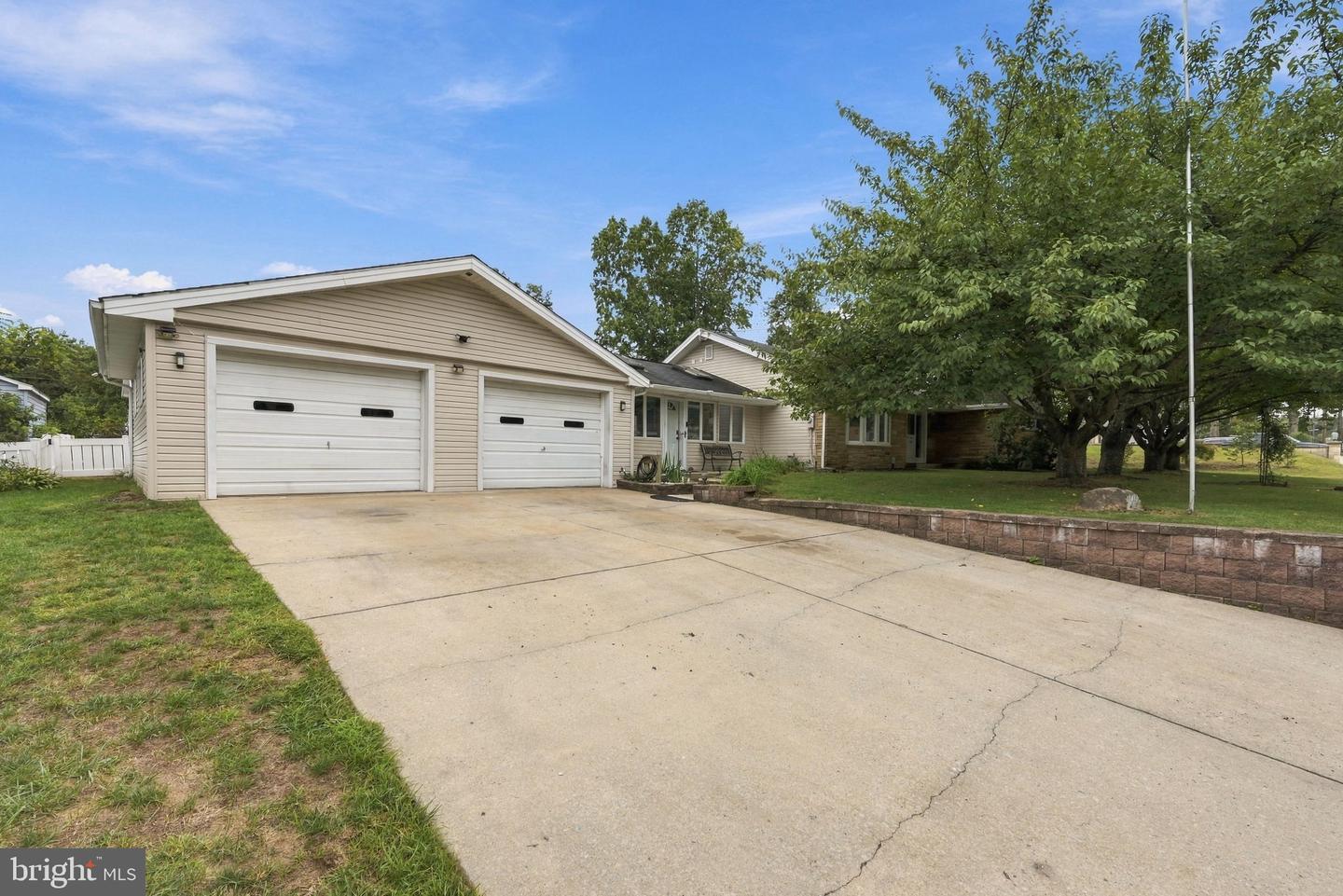 408 Fern Ave — photo