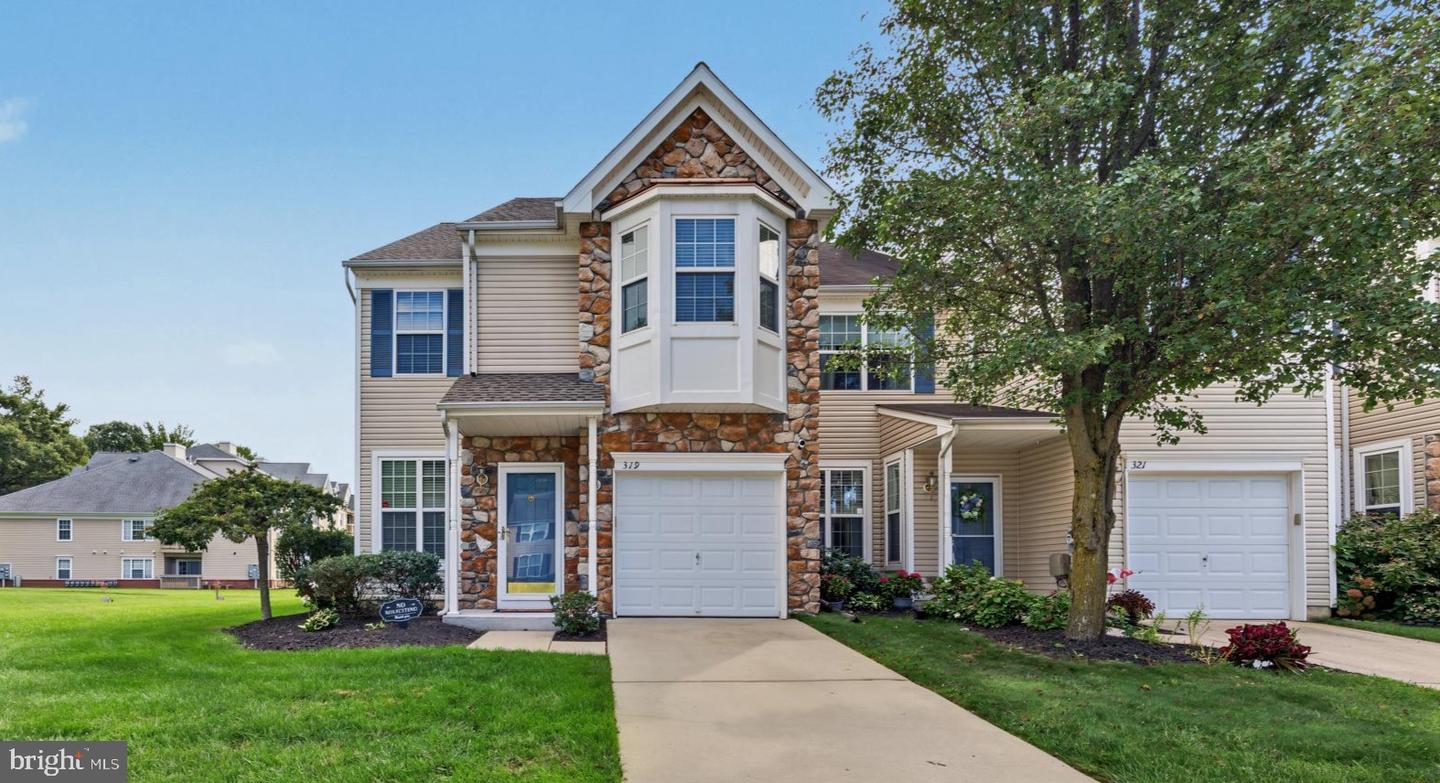 319 Chancellor Dr — photo