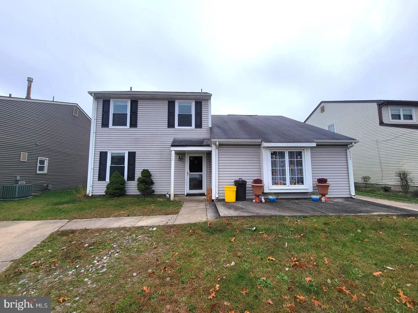 115 Fomalhaut Ave — photo