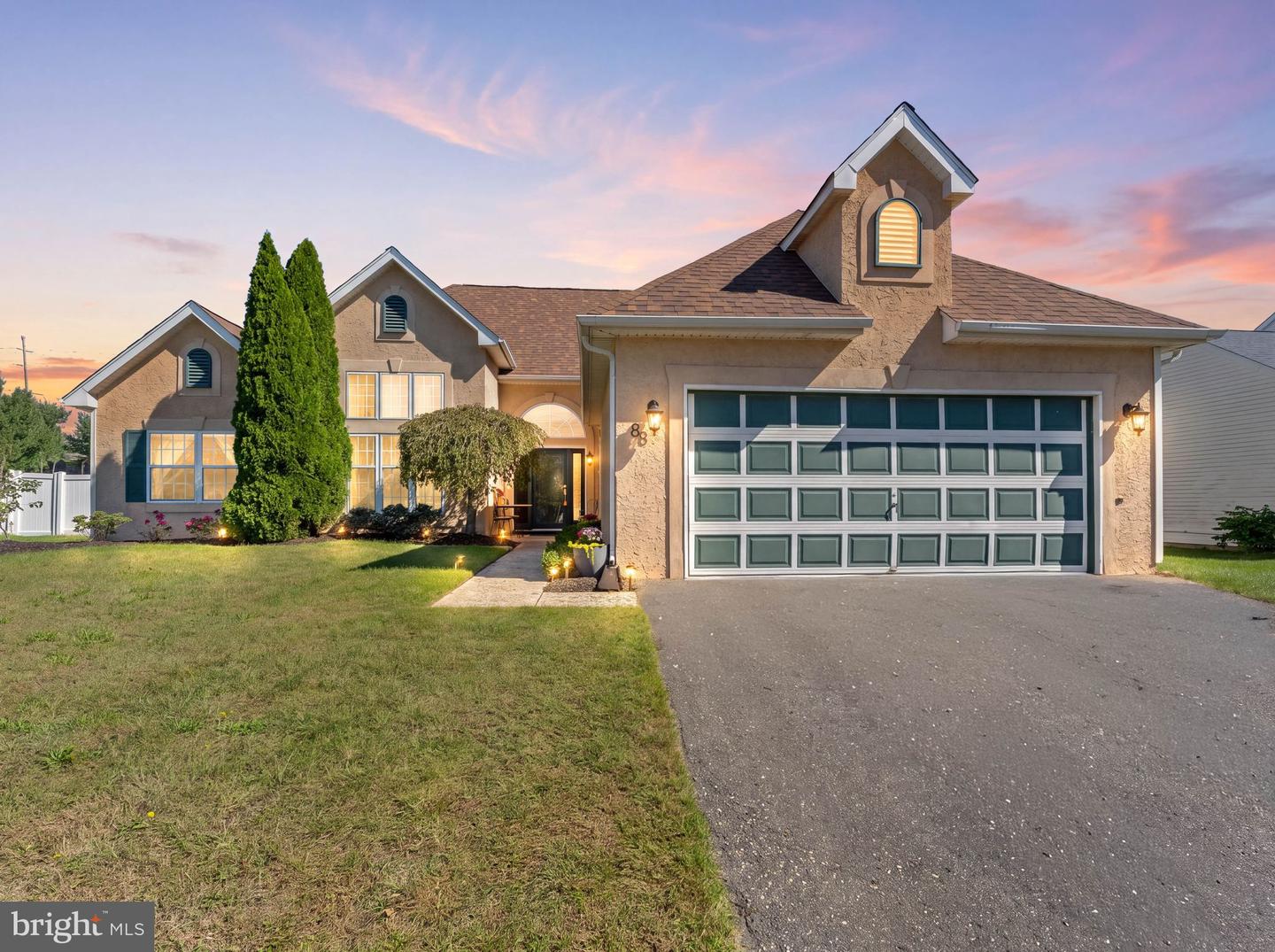 88 Sunset Dr — photo