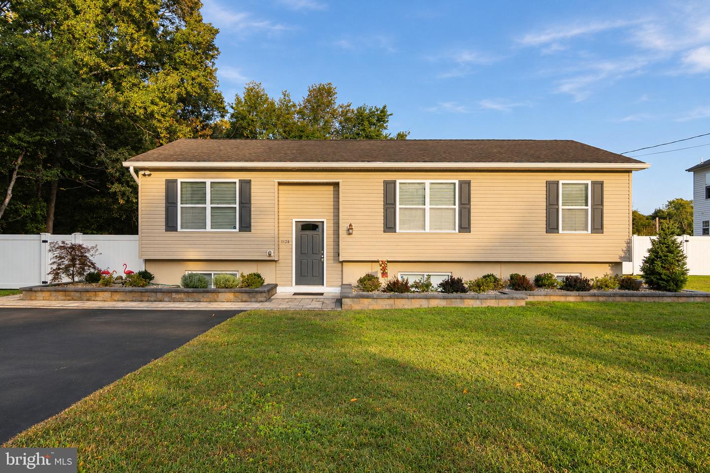 1128 S Mallard Rd — photo