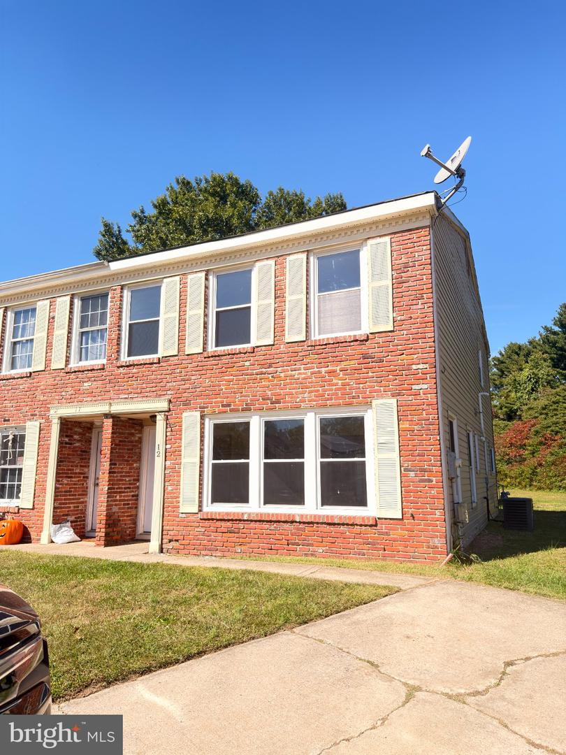 12 Corona Ct — photo