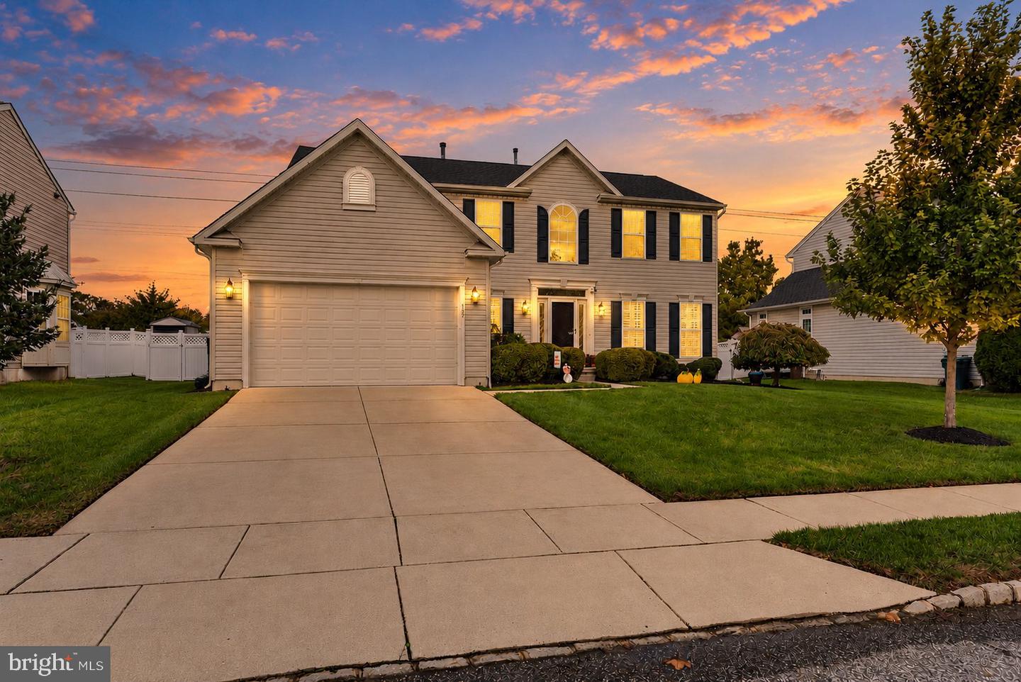 157 Ascot Dr — photo