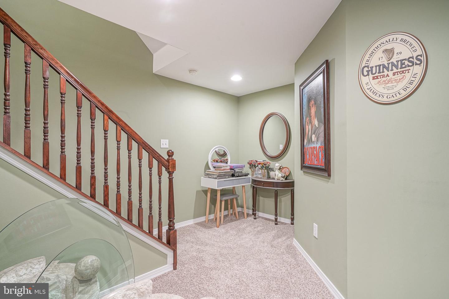 720 Tutor Ln — photo