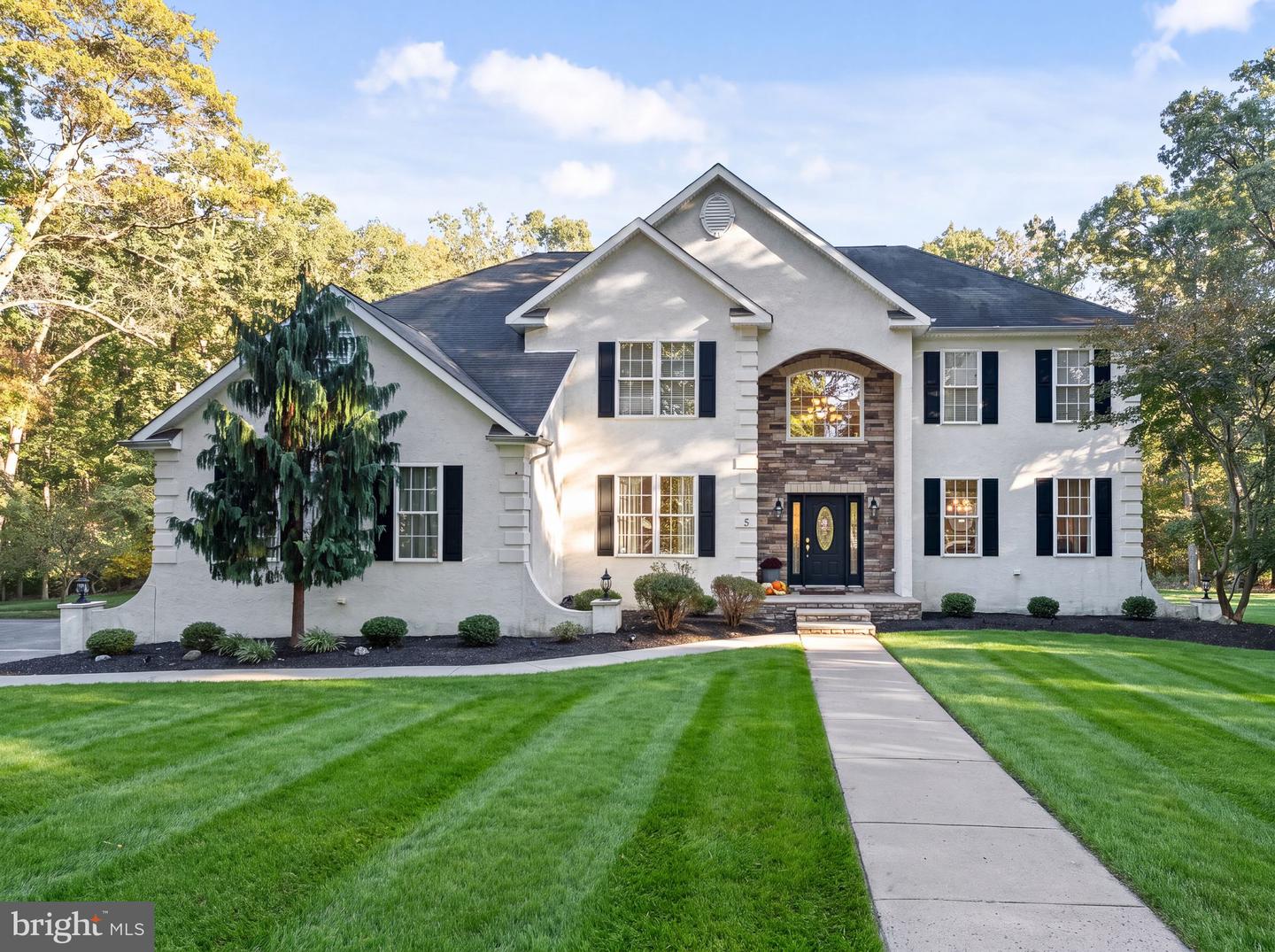 5 Serenity Ln — photo