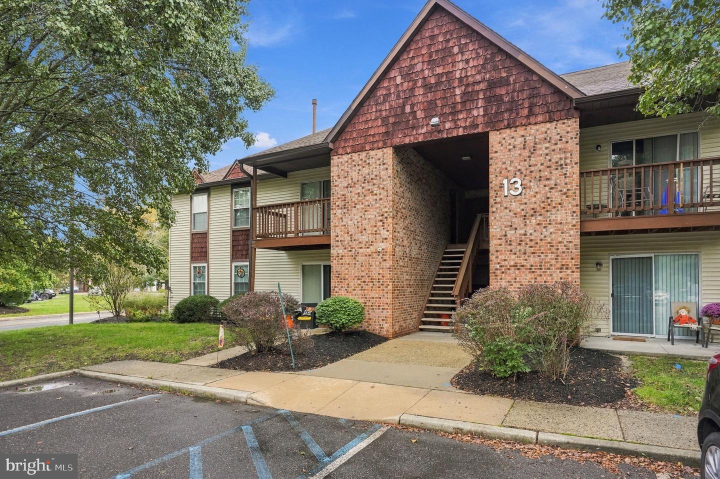 137 Alpha Ct — photo
