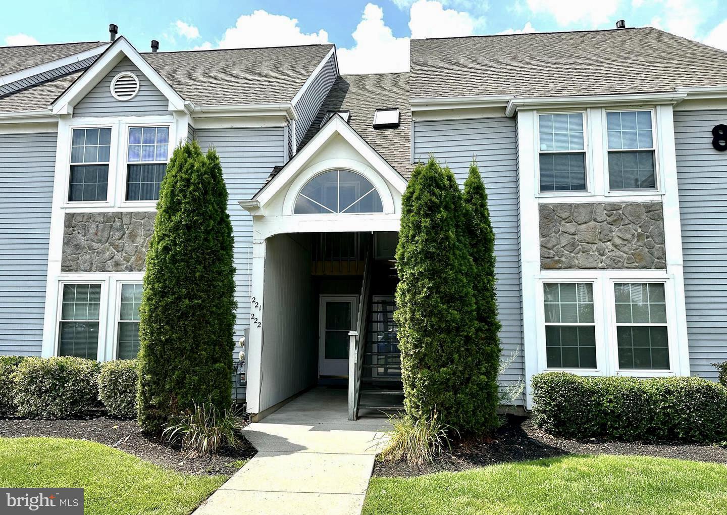 222 Loring Ct — photo