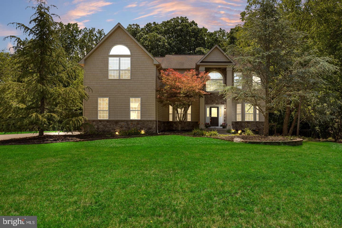 105 Hickory Ct — photo