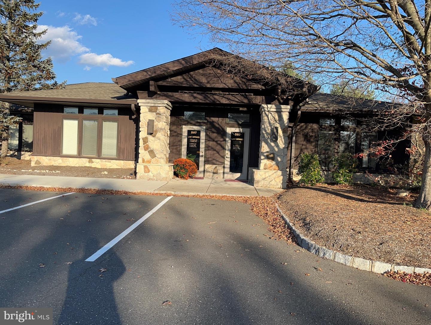2273 Route 33 — photo