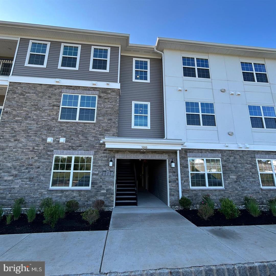 5202 Mary Ashby Way — photo