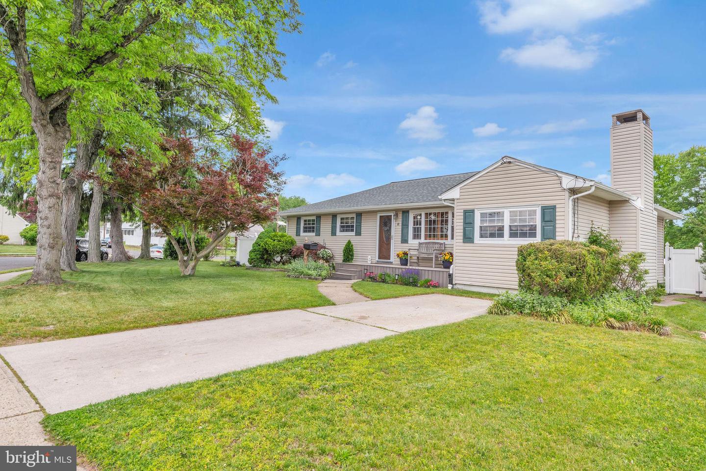 41 Endicott Road, Hamilton, NJ 08690