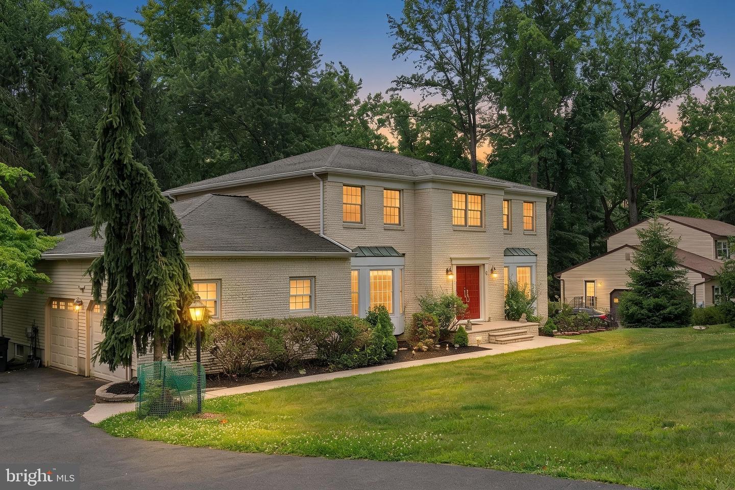 23 Willis Dr — photo