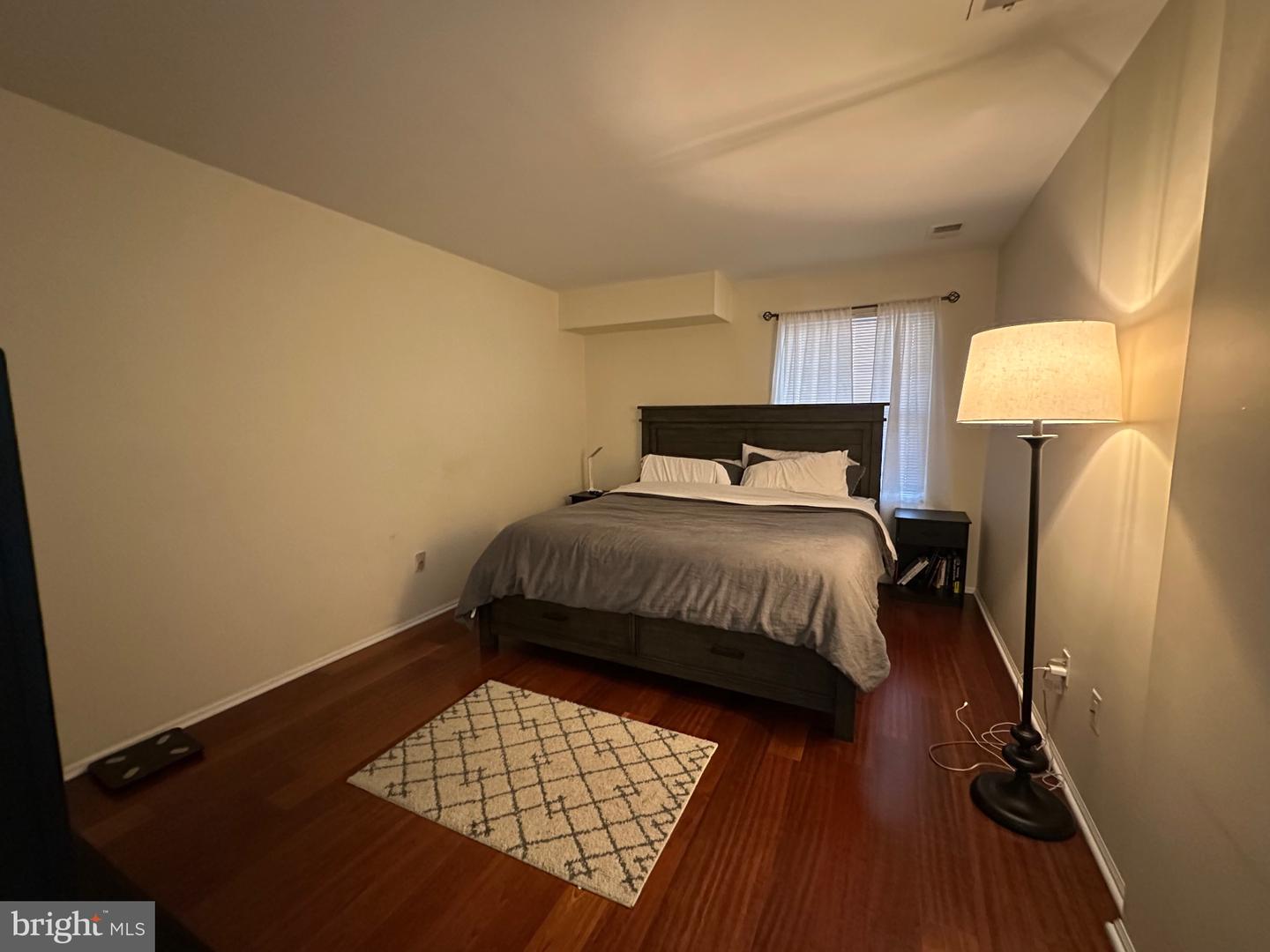 181 Wyndham Pl — photo