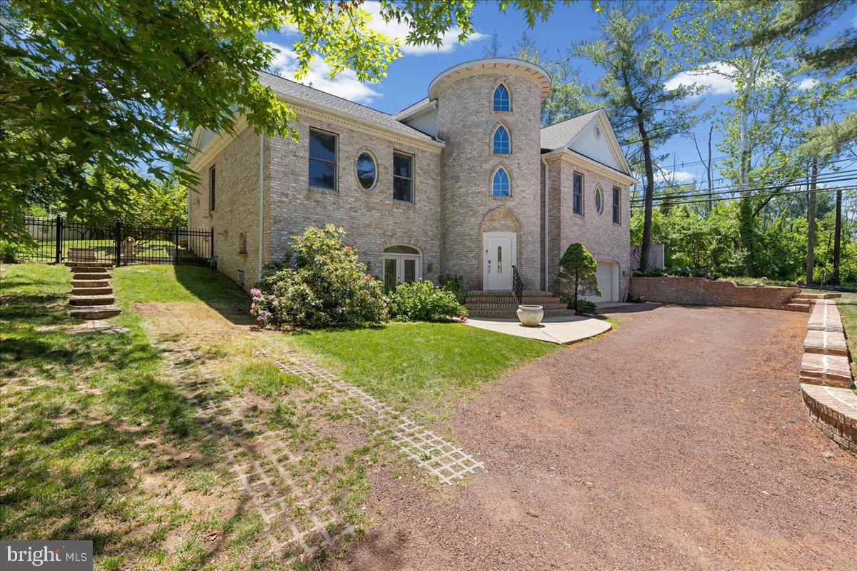 176 Westcott Rd — photo