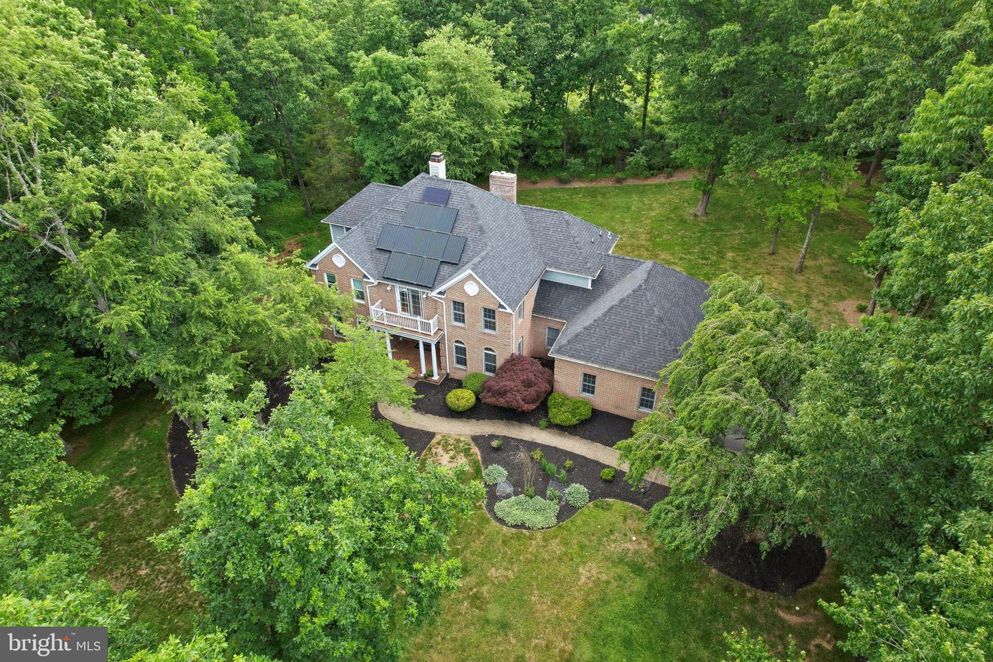 4 Pond View Ln — photo