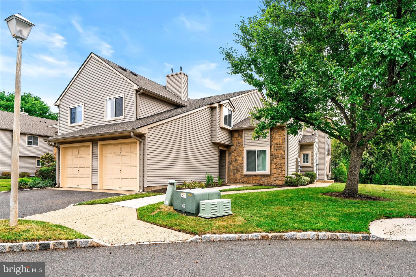 114 Teal Ct — photo