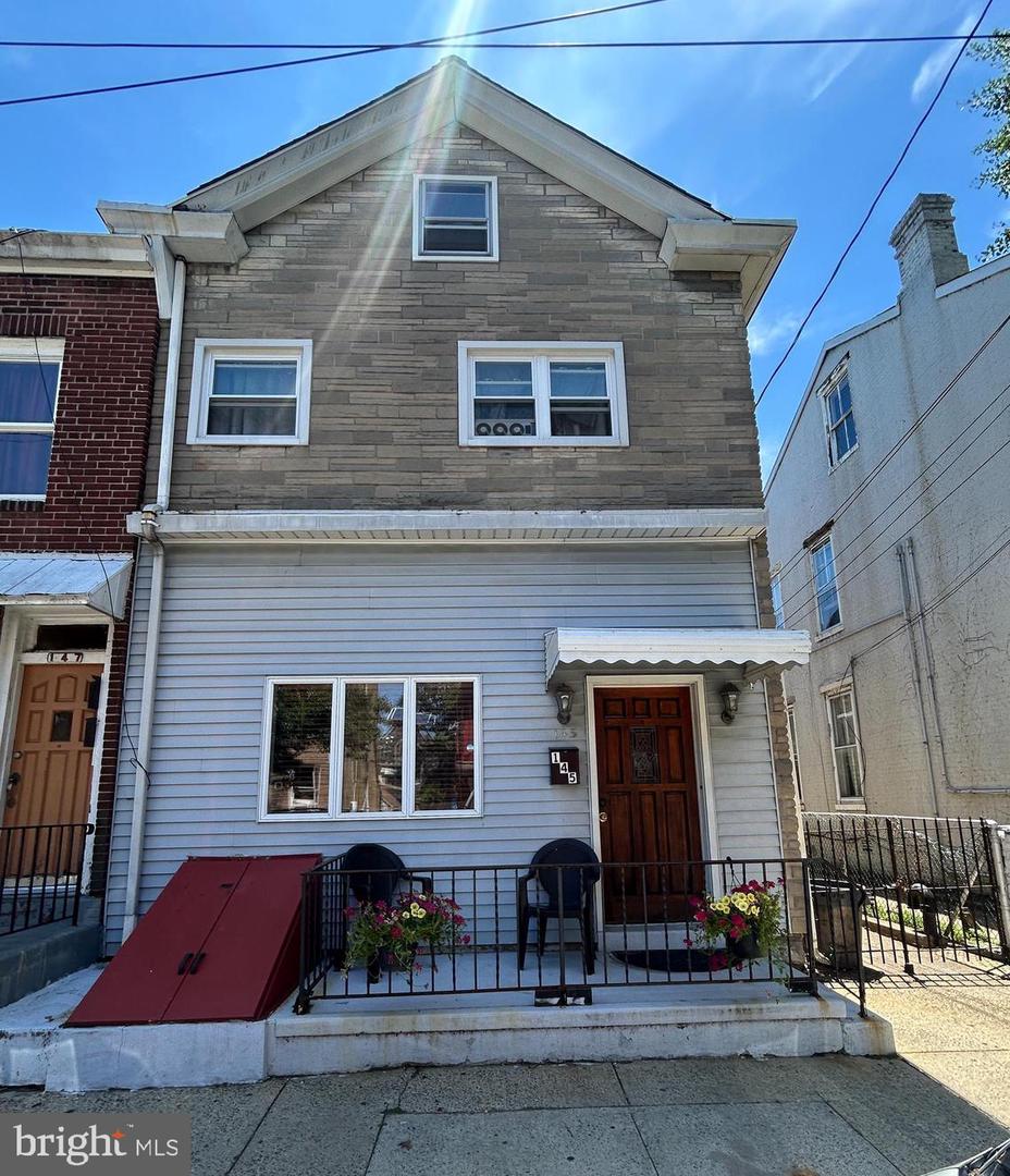 145 Bayard St — photo