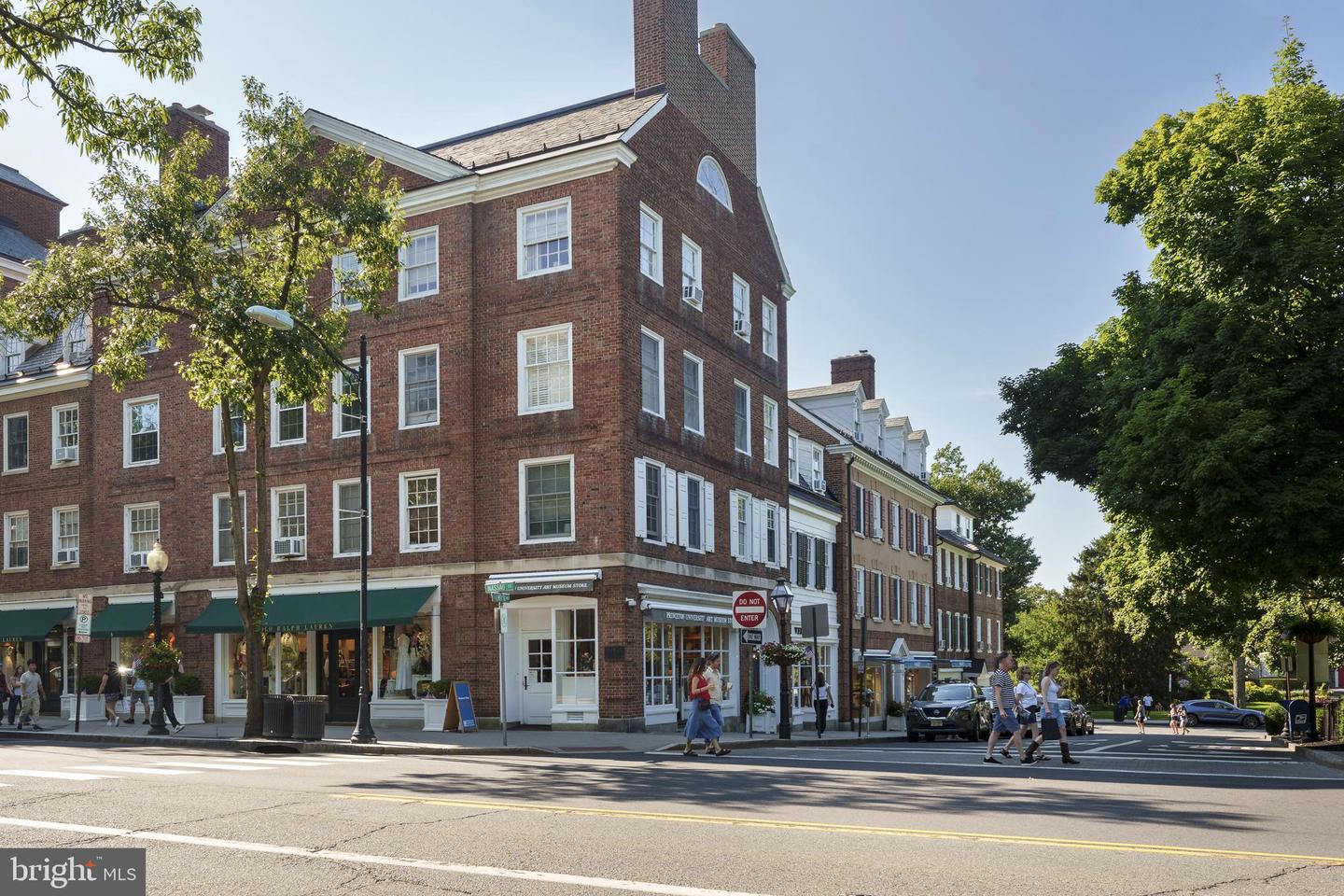 3 Palmer Sq W #D — photo