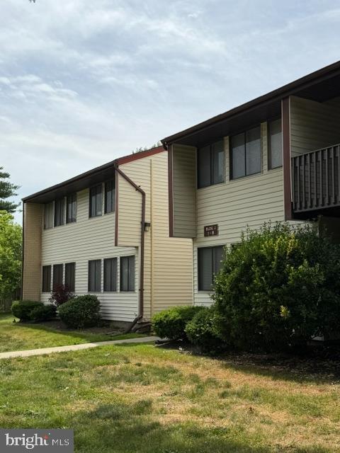 J4 Avon Dr — photo