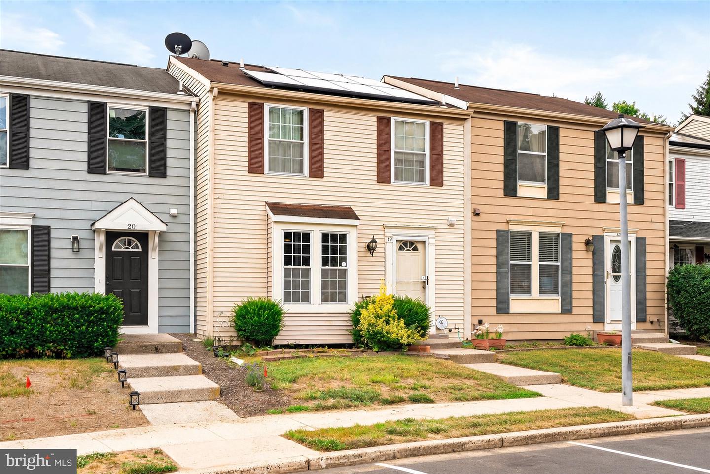 19 James Cubberly Ct — photo