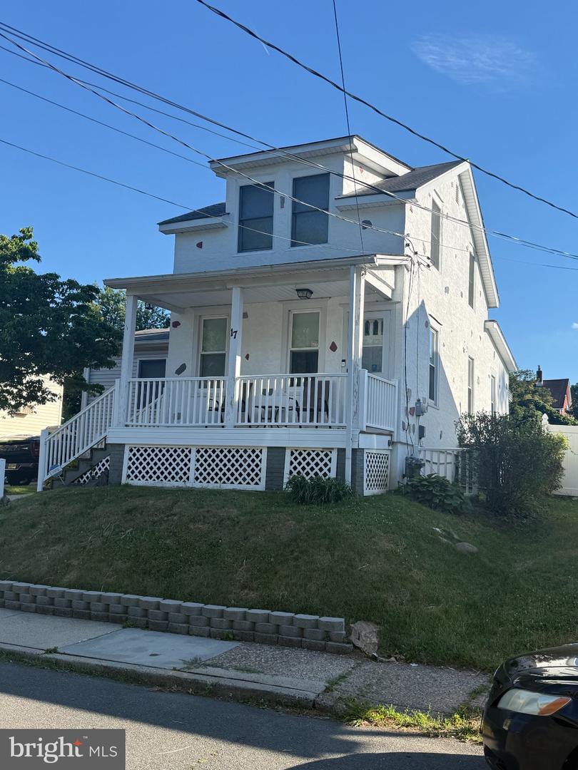 17 Hazelhurst Ave — photo