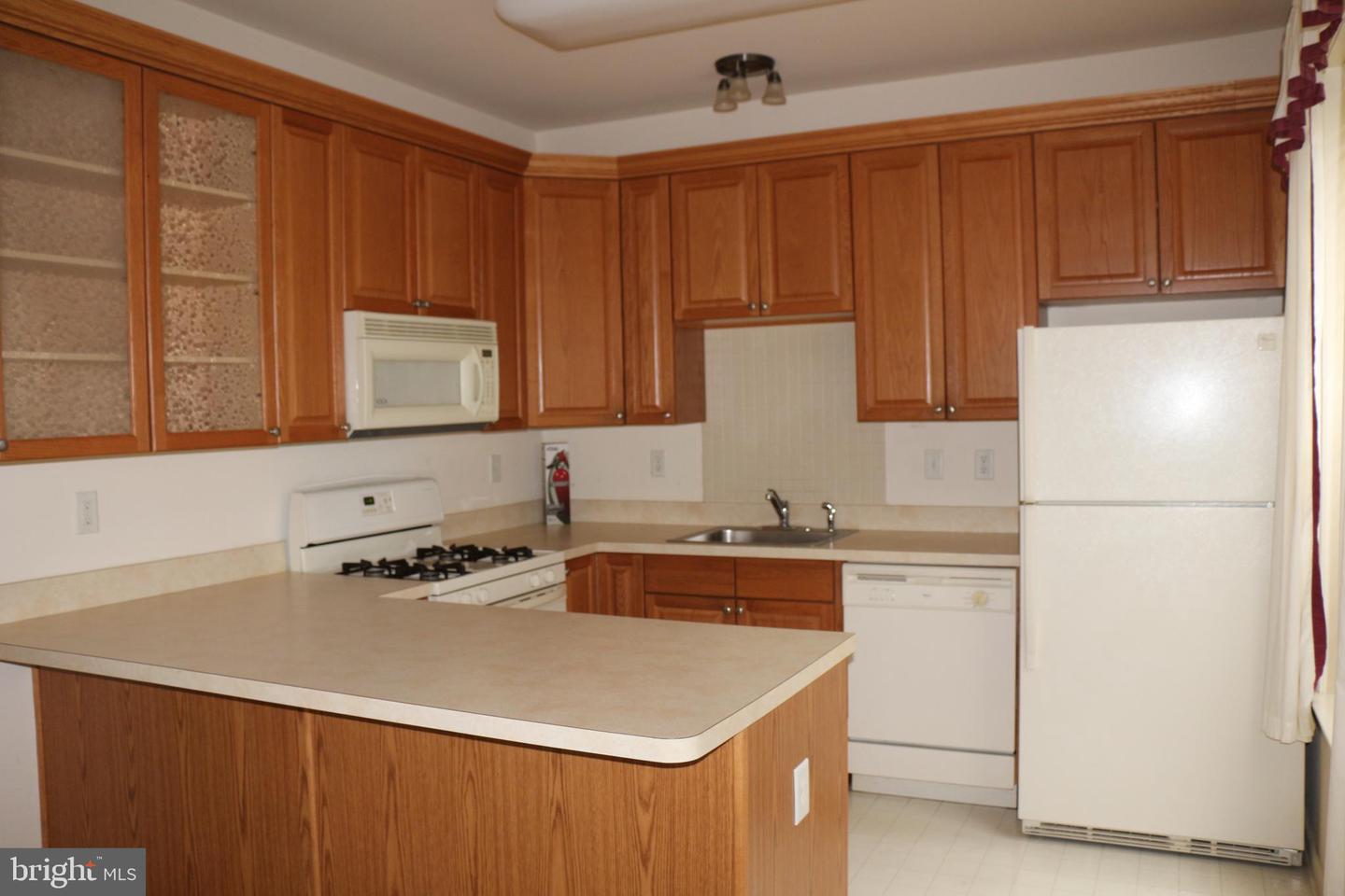 75 Kyle Way, Ewing, NJ 08628 — photo 3