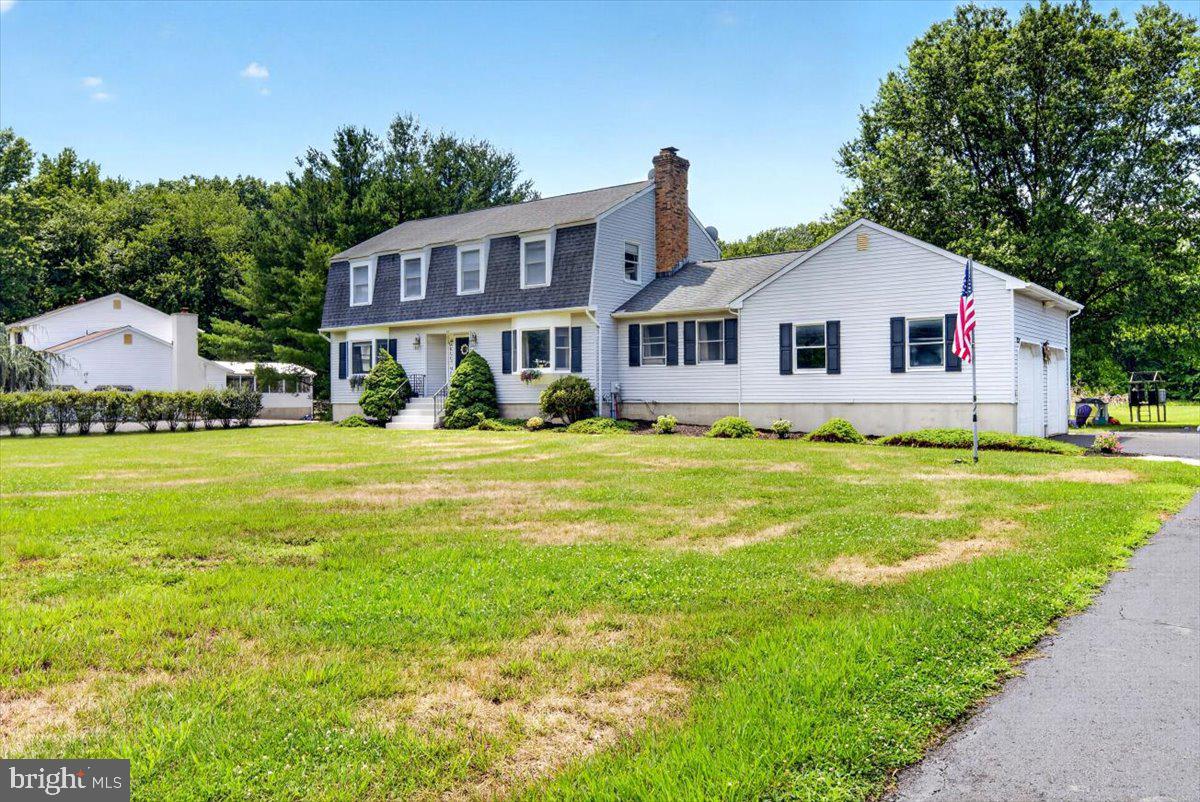 35 Beechwood Dr — photo