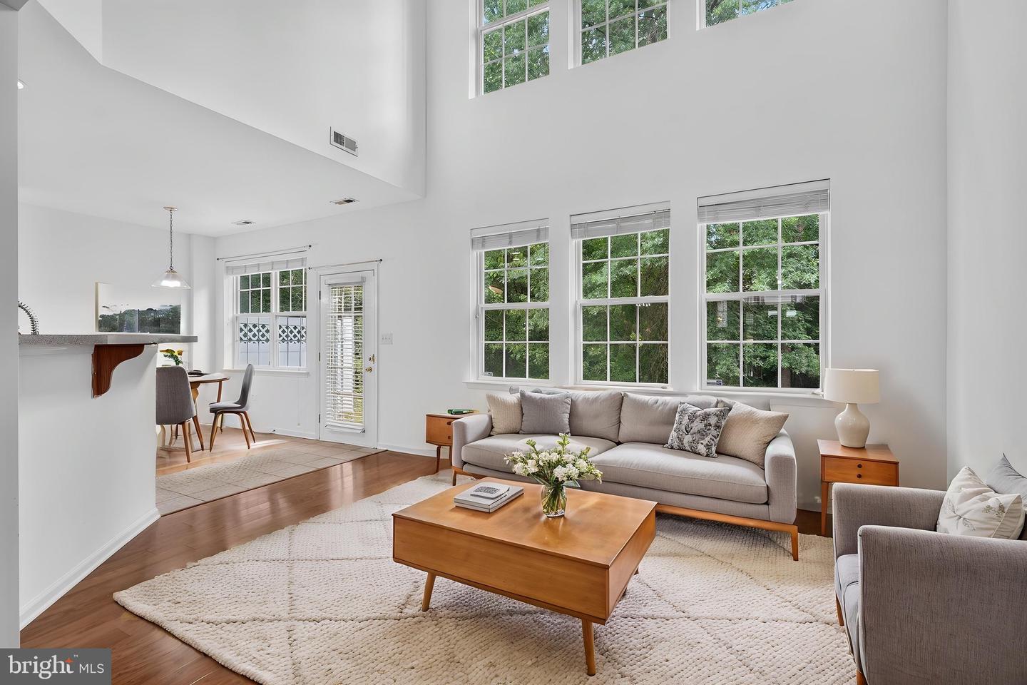 28 Sutton Ct — photo