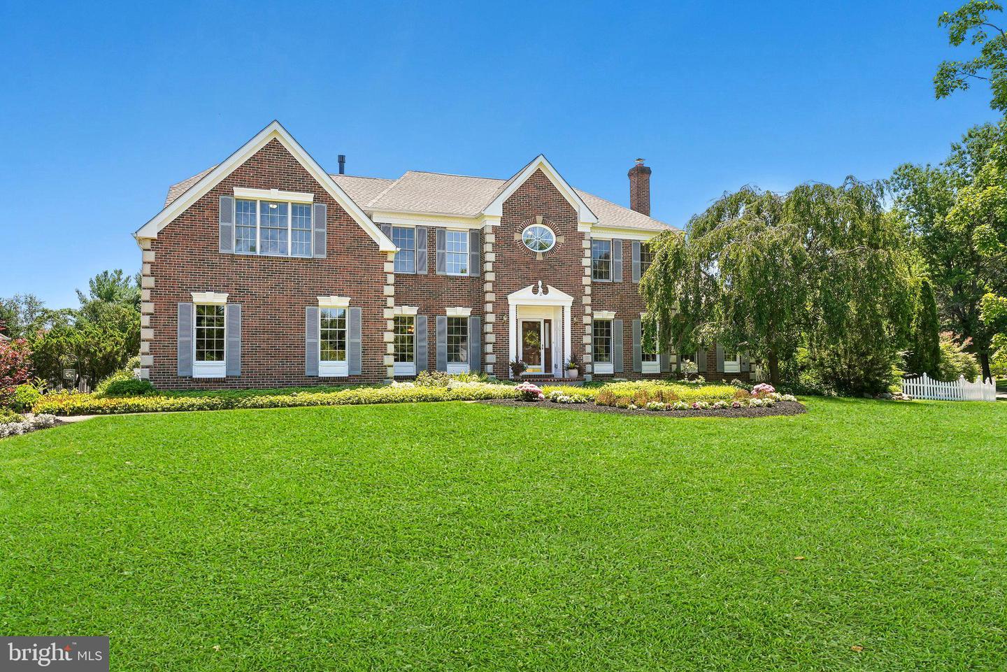2 Norfolk Ct — photo