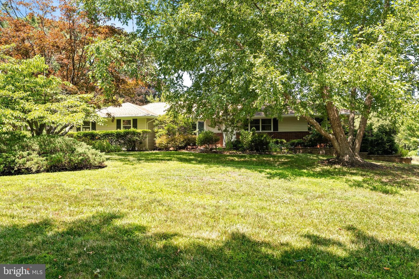 18 Edgewood Rd — photo
