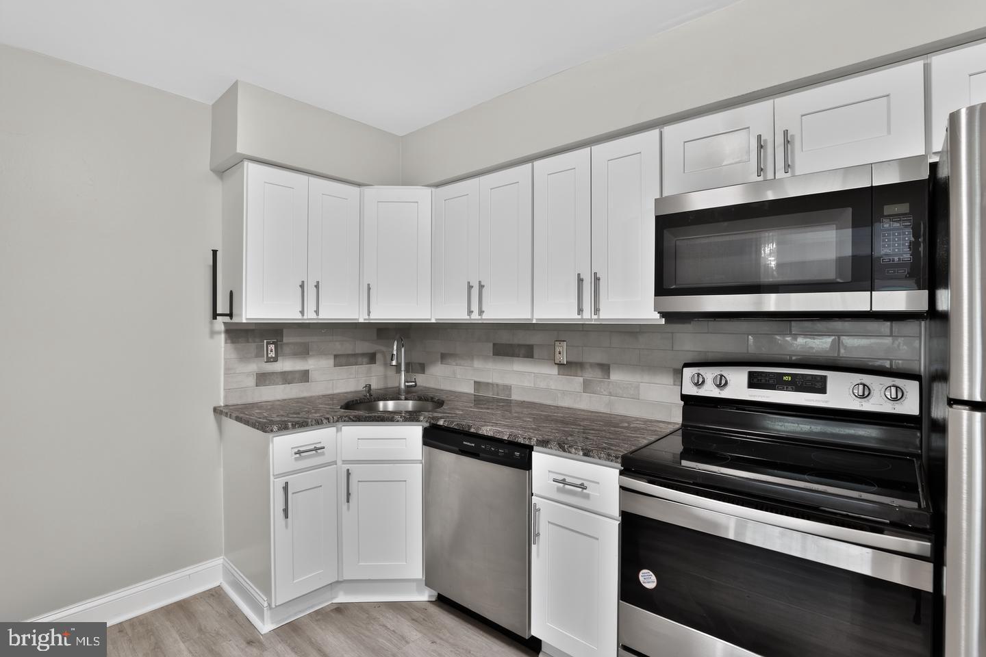 1807 Silver Ct — photo