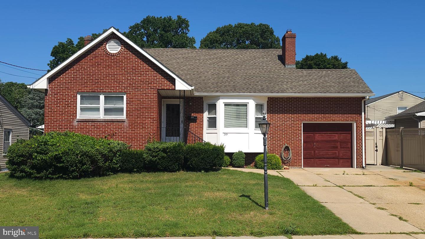 39 Mae Dr — photo