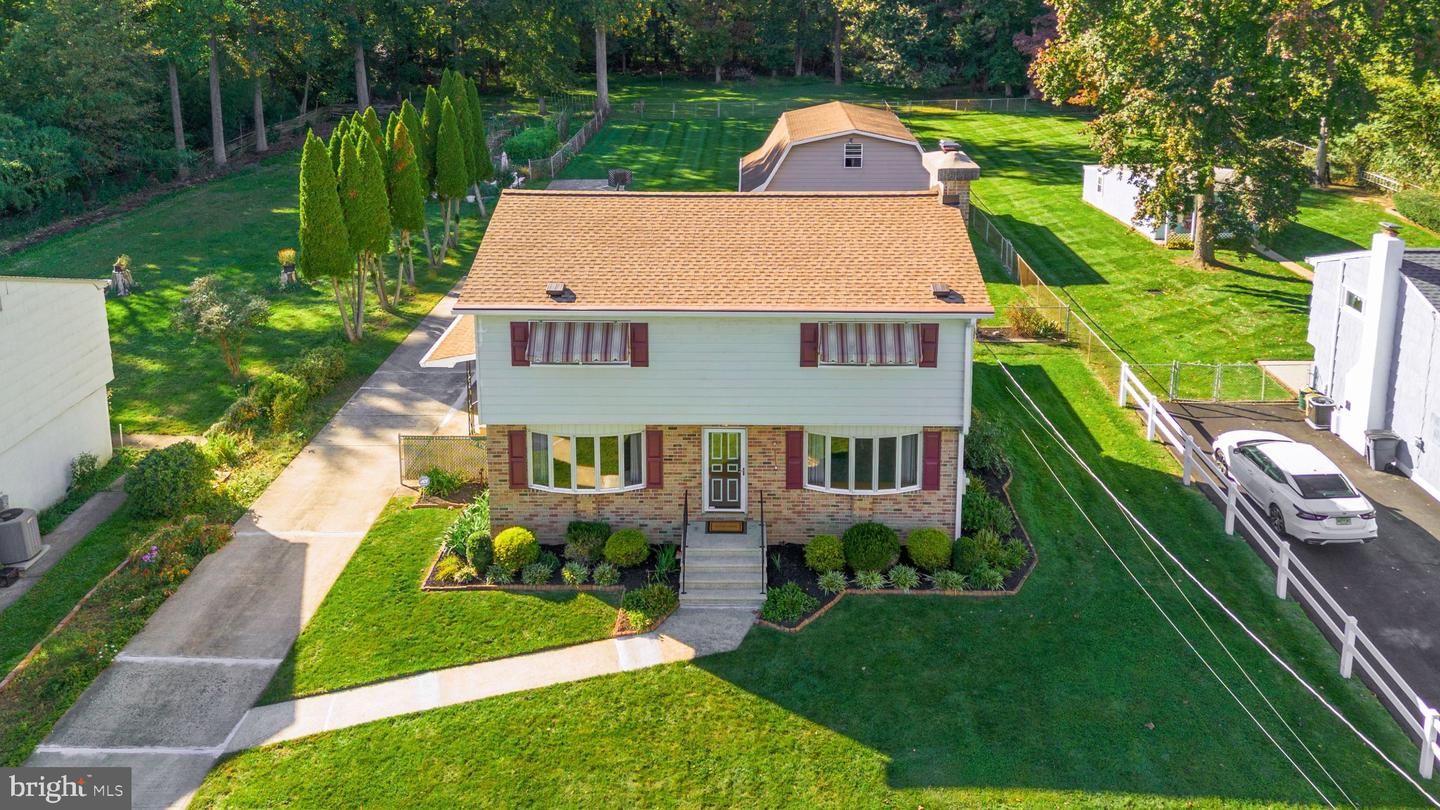 1265 Lower Ferry Road — photo