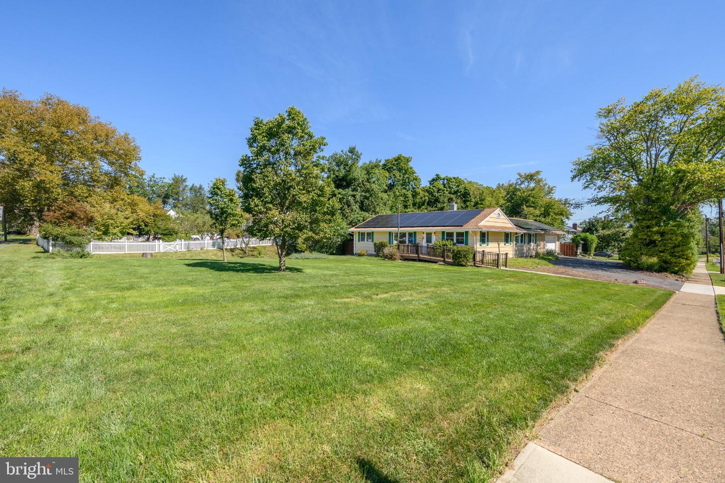 2176 Pennington Rd — photo