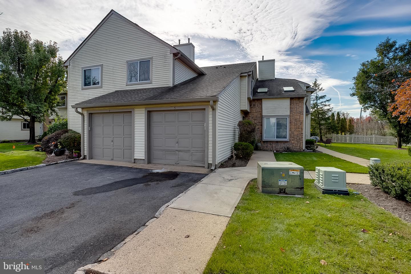 5 Chatham Ct — photo