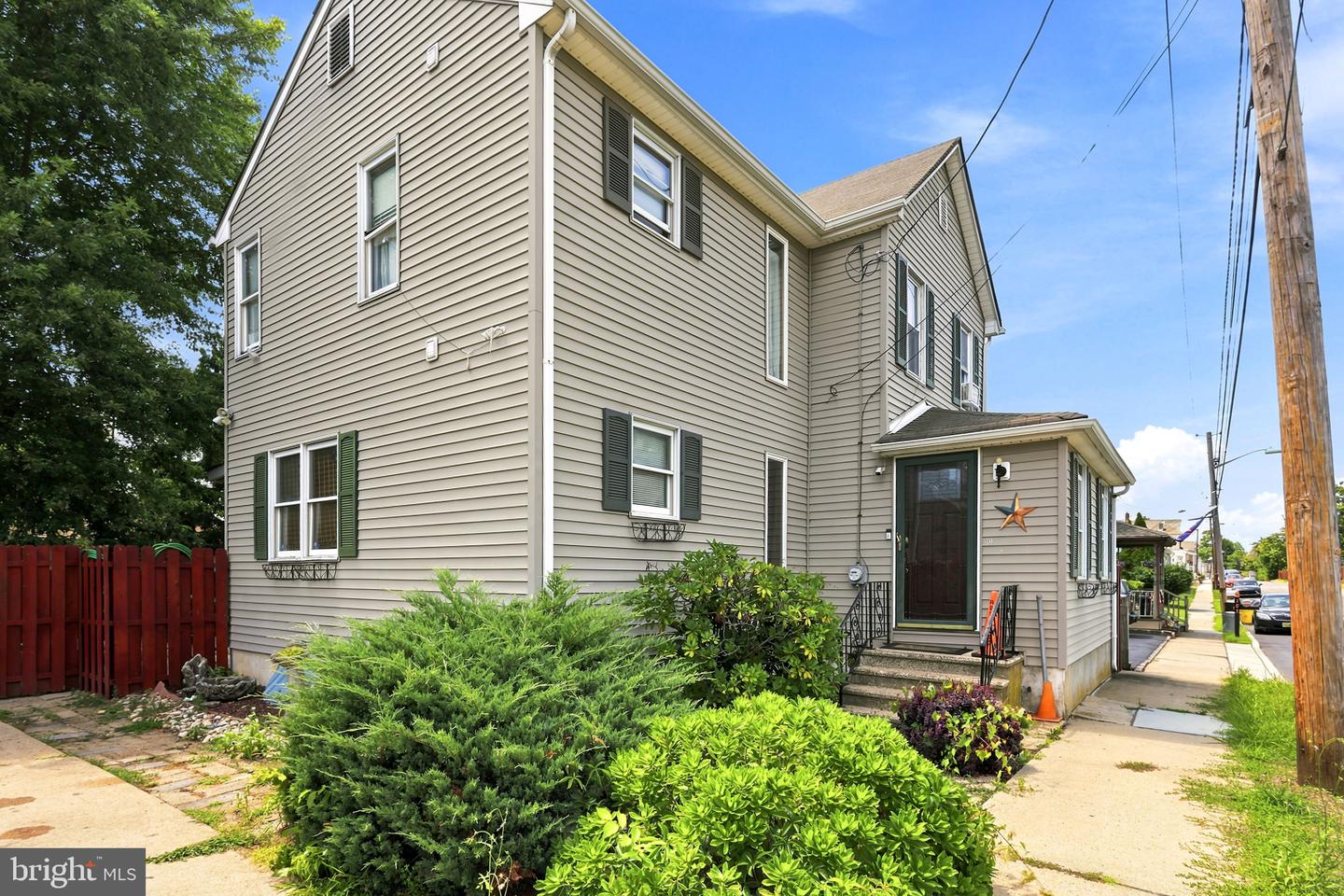 113 Ruskin — photo