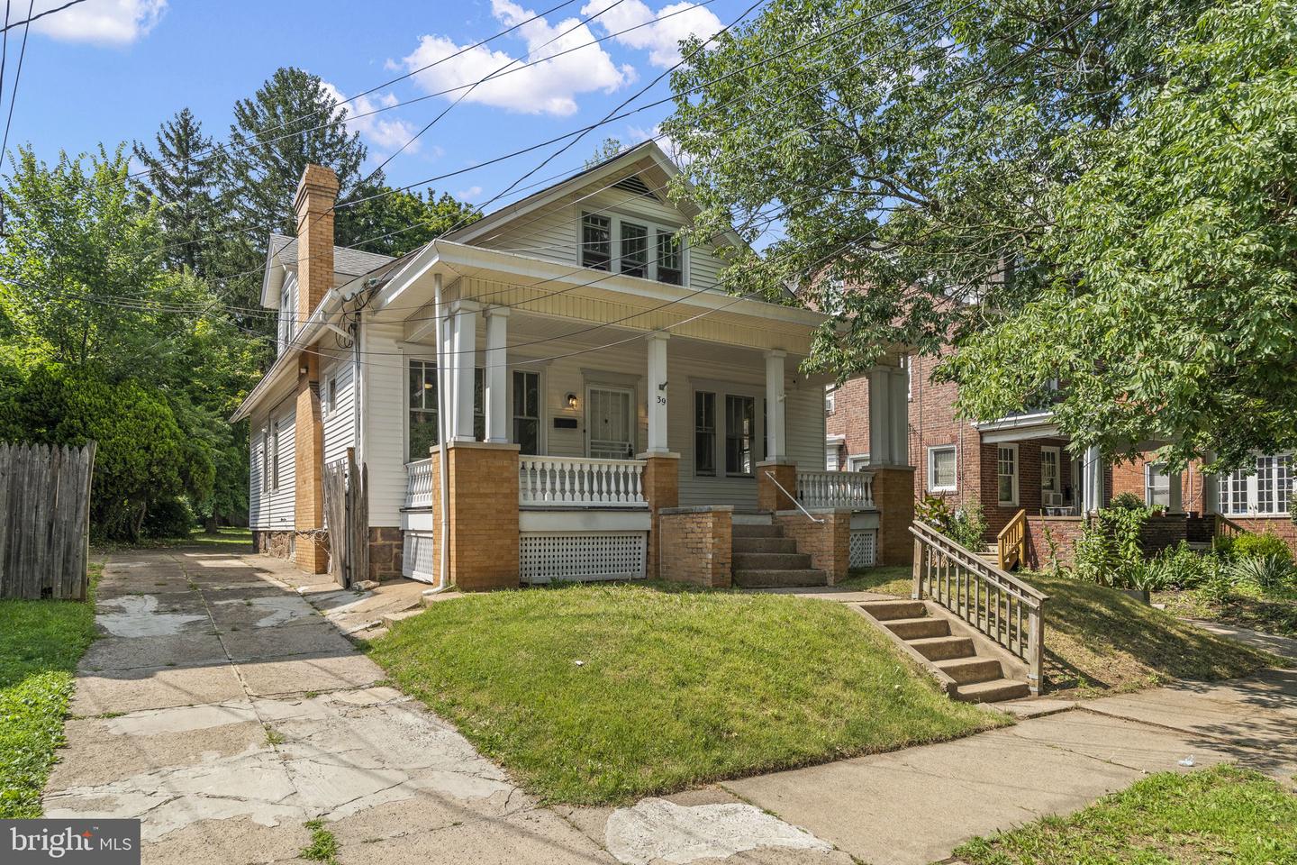 39 Maple Ave — photo