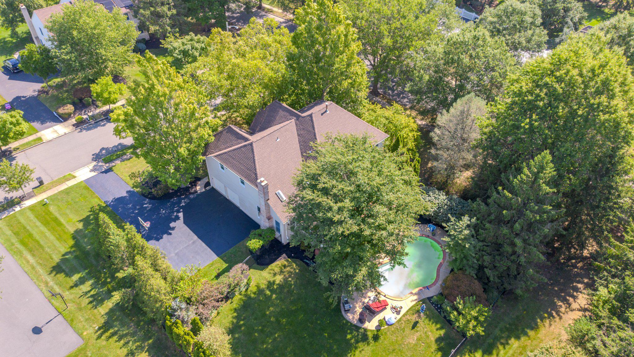 1 Shelley Ct — photo