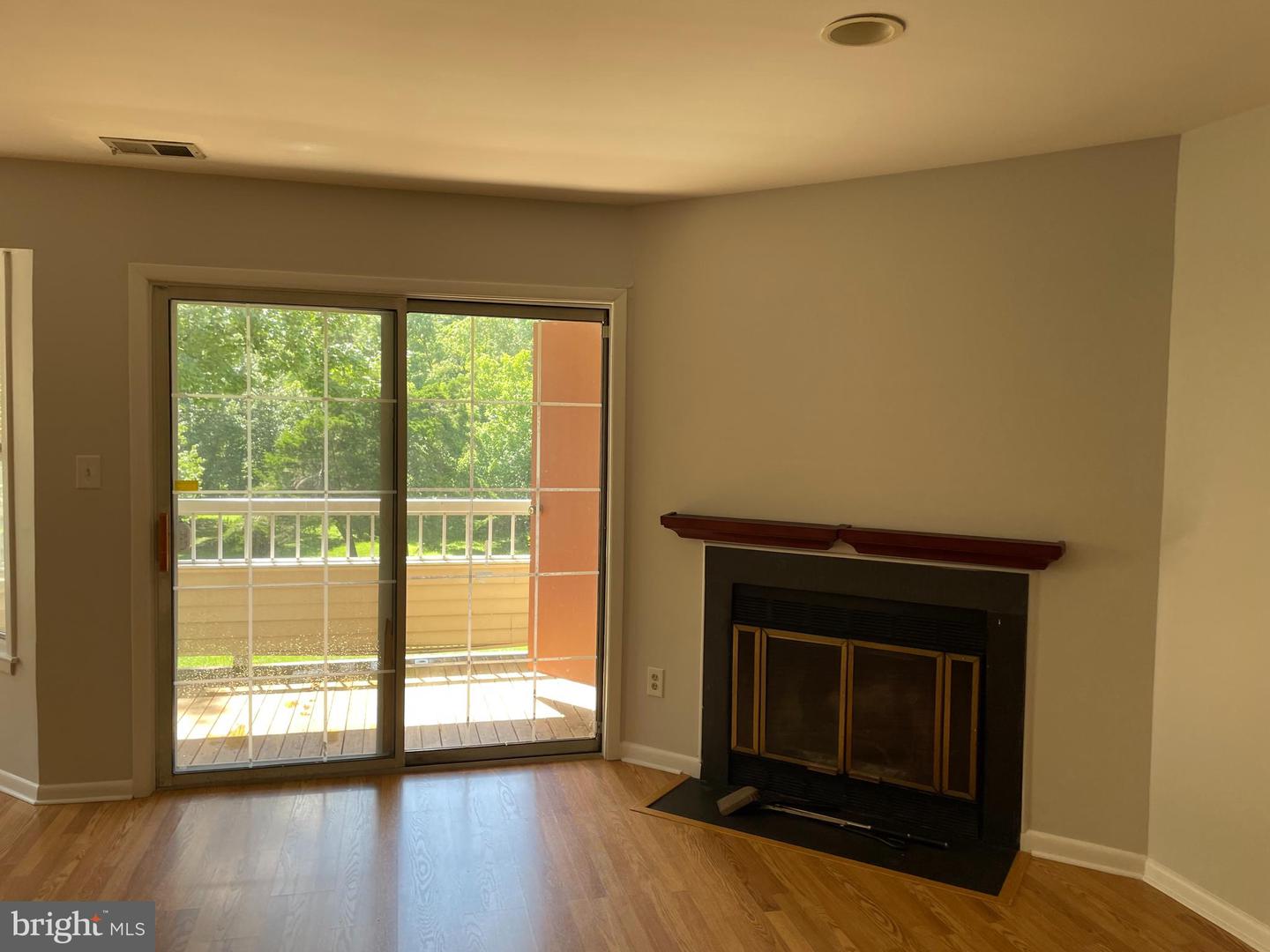 205 Salem Ct #6 — photo