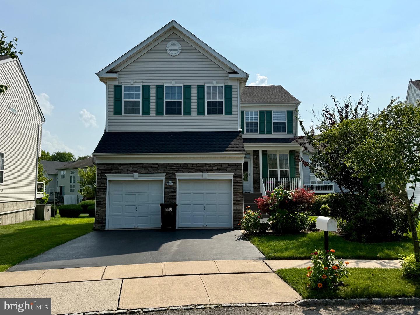 115 Fountayne Ln — photo