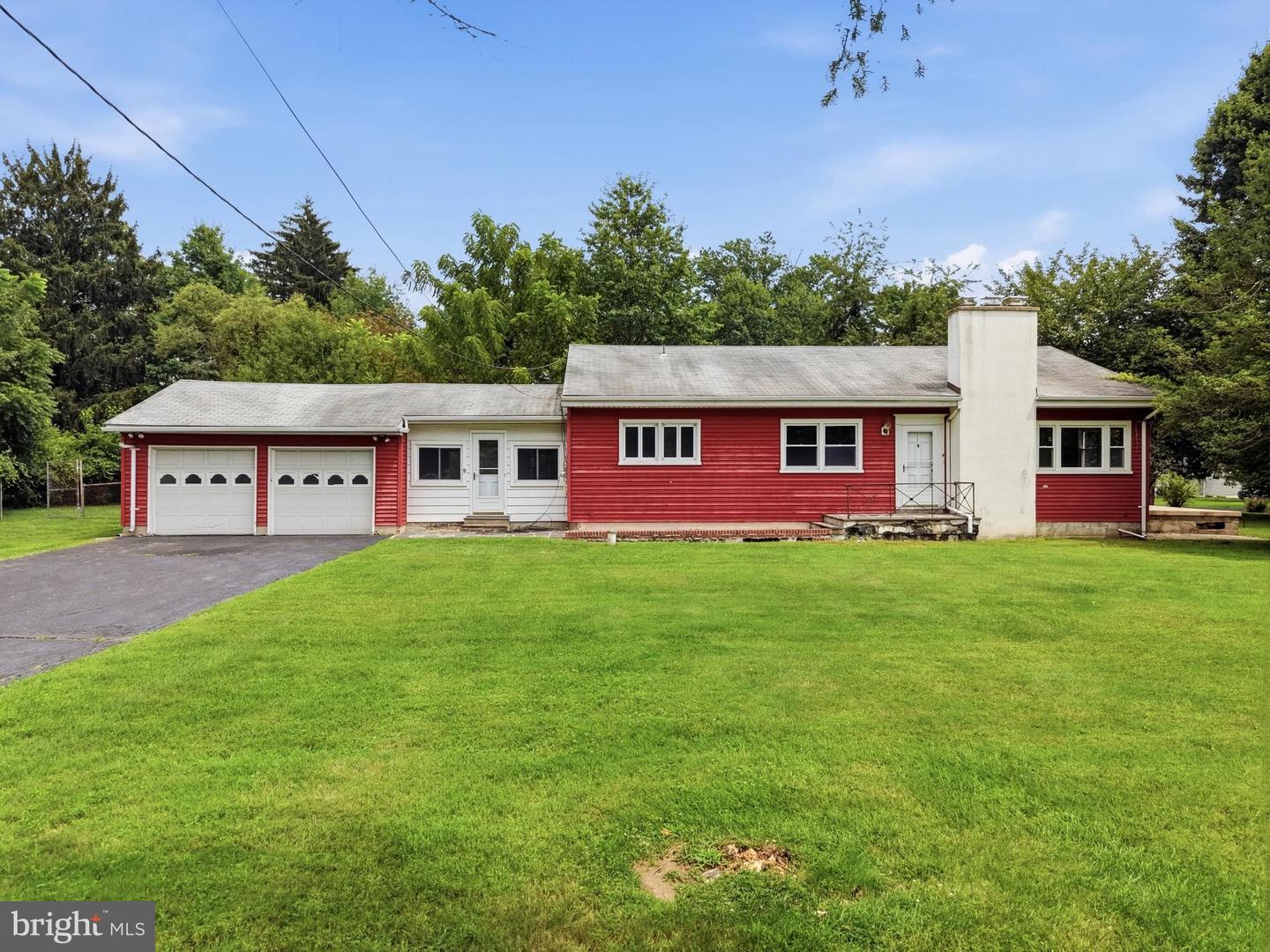 4 Flower Hill Ln — photo