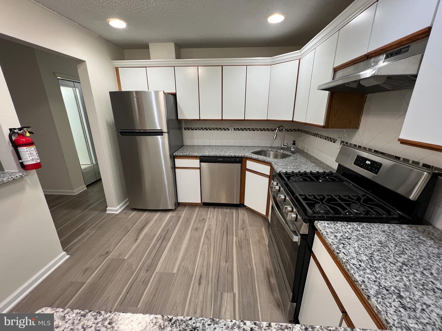 2 Rickard Ct — photo