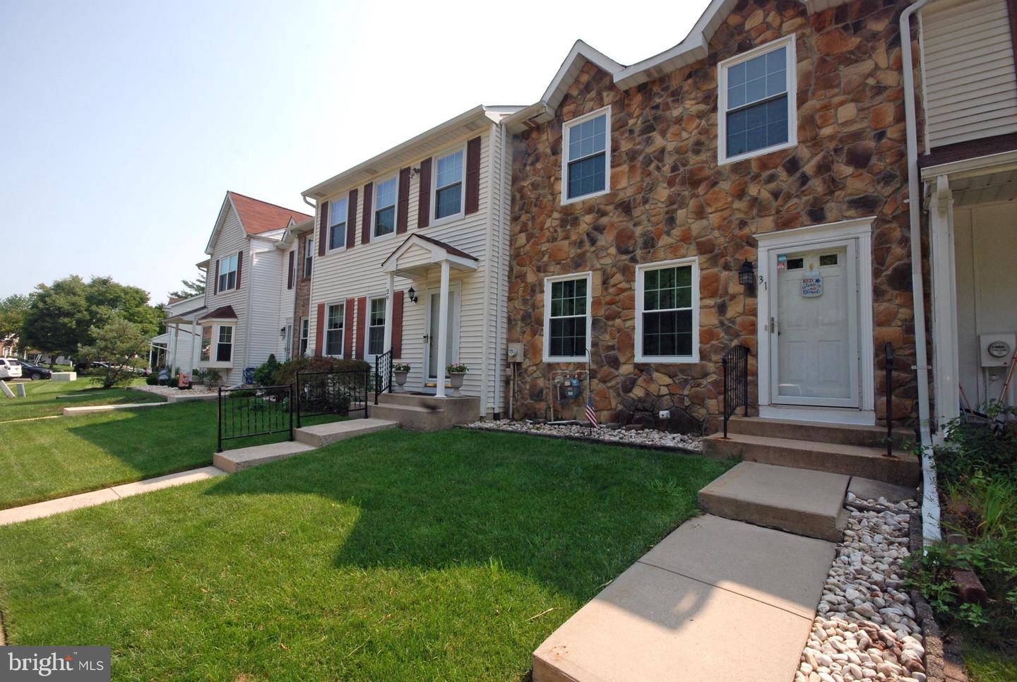 31 Dunmoor Ct S — photo