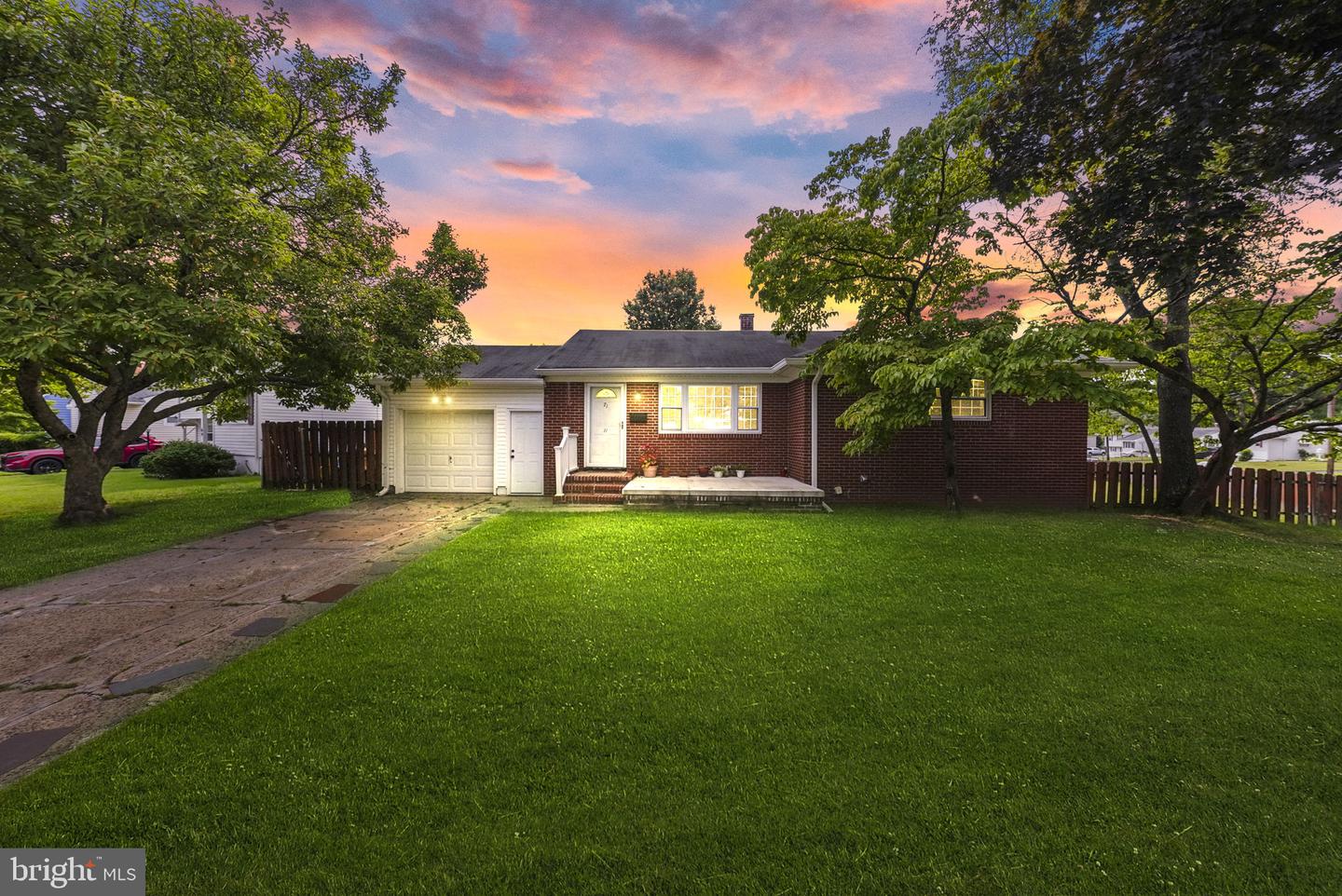 71 Hardwick Dr — photo