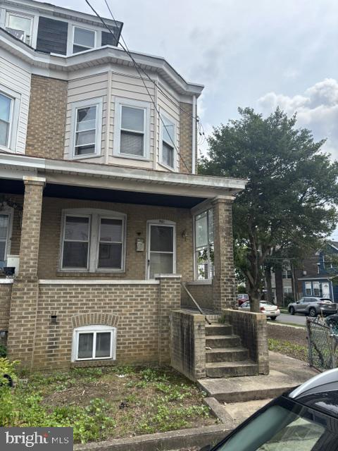 207 Ellis Ave — photo