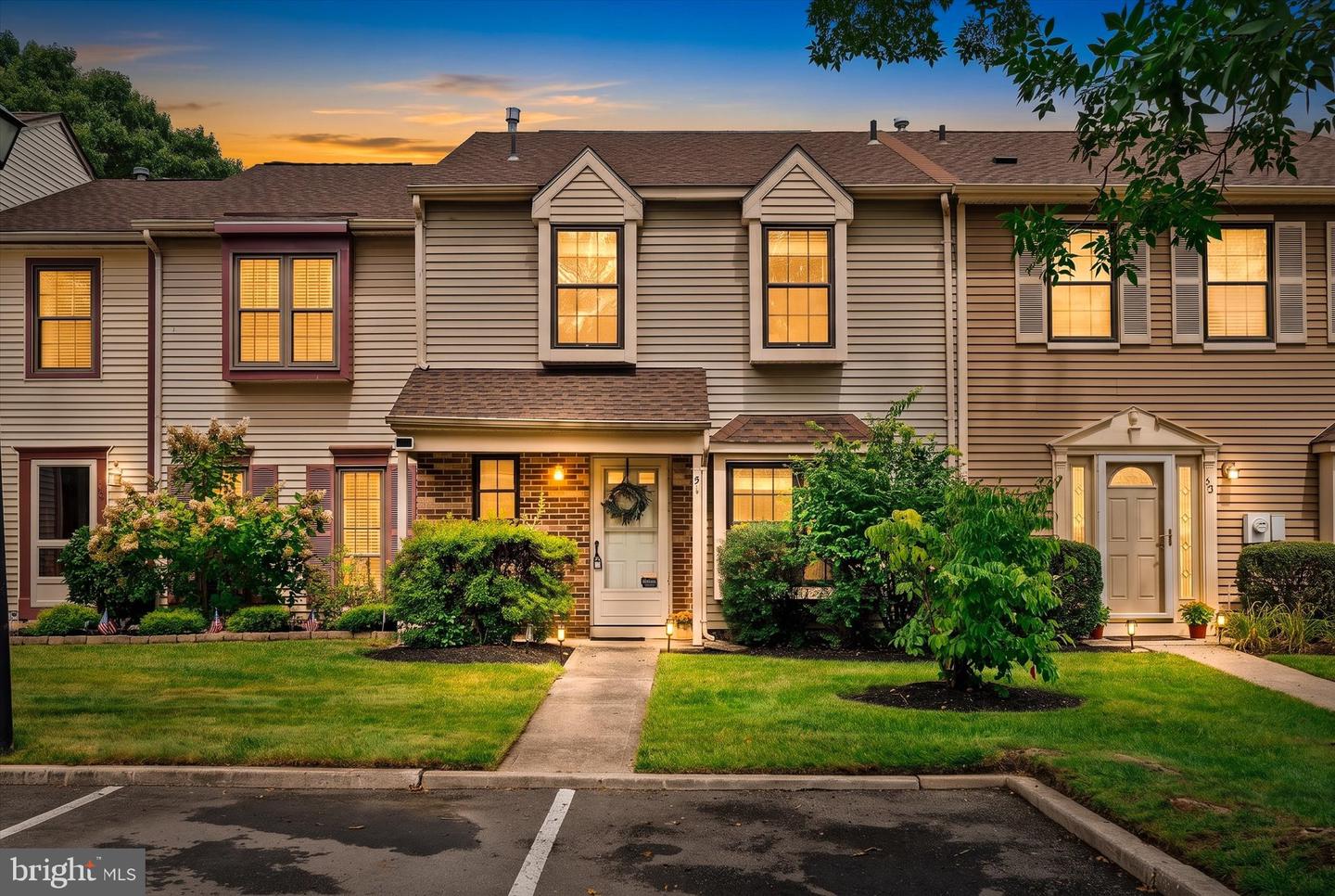 51 Tynemouth Ct — photo